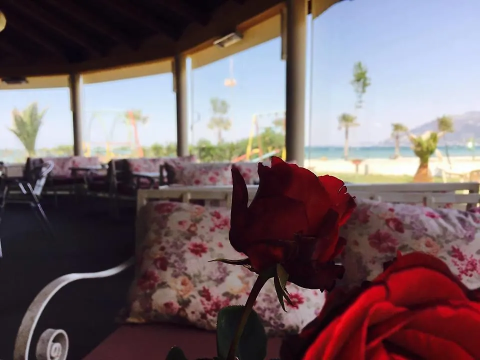 Kompleksi Turistik Edir Orikum Ξενοδοχείο